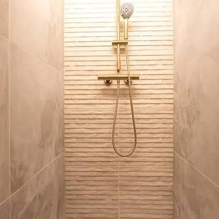 Apartment Elegance: A Symphony Of High-end Decor *
