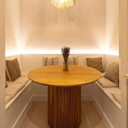 Elegance: A Symphony Of High-end Decor