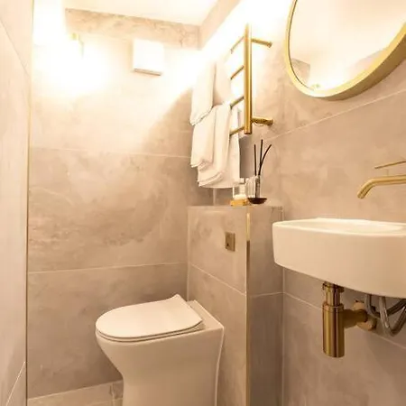 Apartment Elegance: A Symphony Of High-end Decor