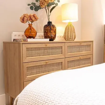 Elegance: A Symphony Of High-end Decor Apartment *