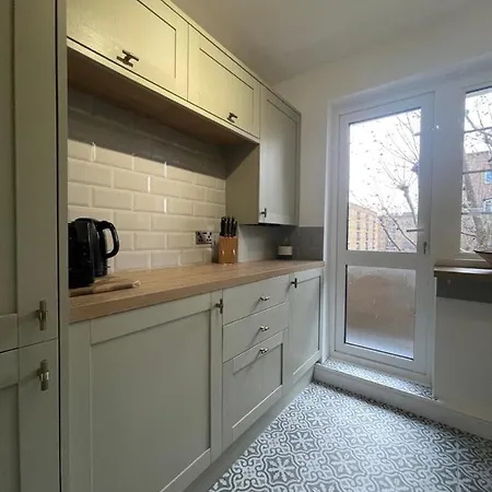Specious-cozy Maida Vale * London