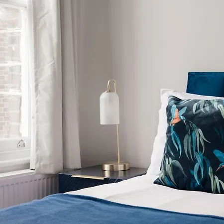 Spacious & Modern Two Bedroom In Catford, London Appartamento