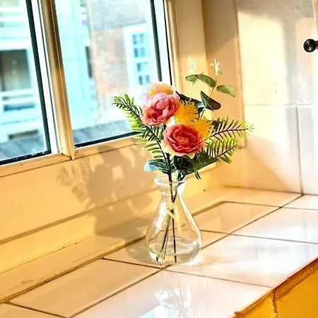 Vauxhall 1-bedroom Entire Apartment *