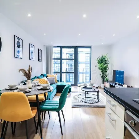 Stylish 1 Bed Flat - 5 Mins From Canary Wharf Apartment London
