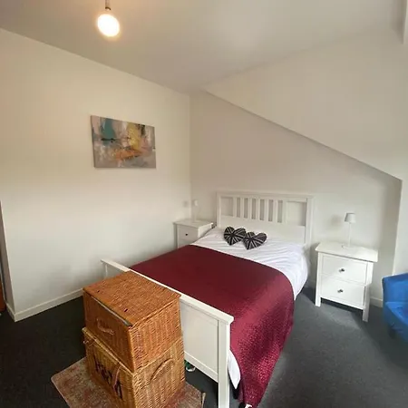 Apartment Impeccable 1-bed In Putney Village London