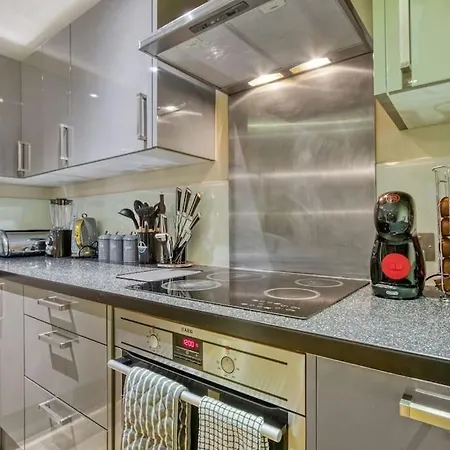 Tranquil 2 Bedroom In Southwark- Zone 1 Apartment