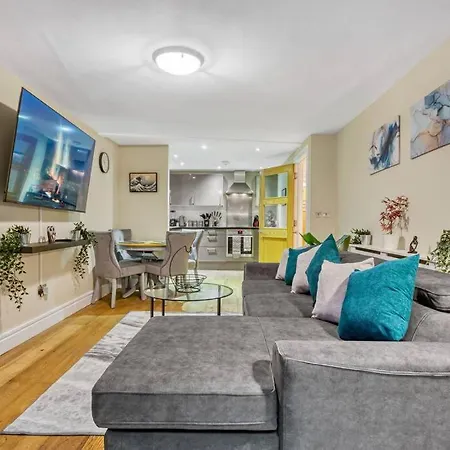 Tranquil 2 Bedroom In Southwark- Zone 1 *