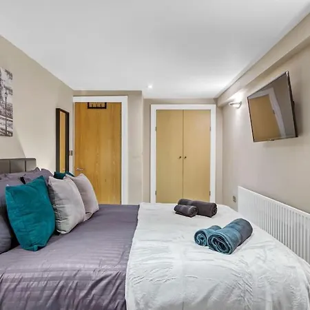 Tranquil 2 Bedroom In Southwark- Zone 1 Apartment *