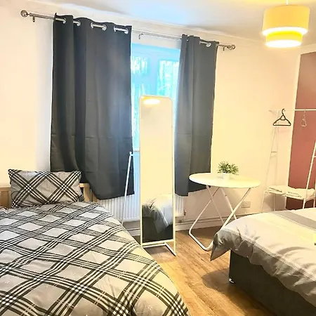 Large With Two Bed In