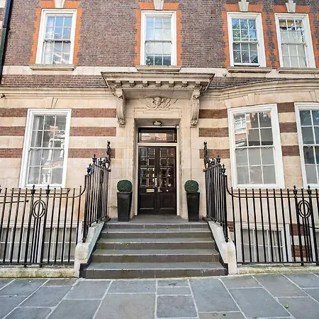 Small Studio In Central London, Payment Required Straight Away The Host Will Message You After You've Made A Reservation Apartamento