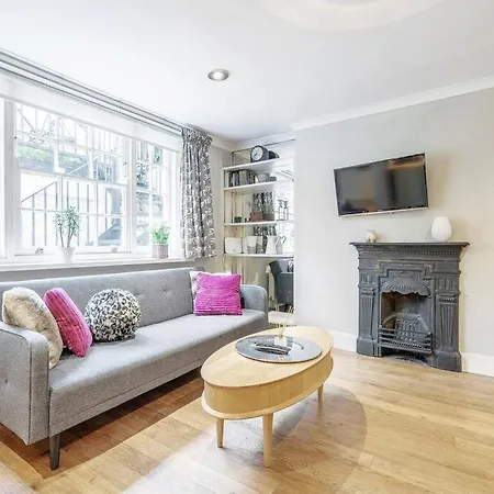 Elegant Marylebone Hideaway Apartment