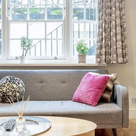 Elegant Marylebone Hideaway * London