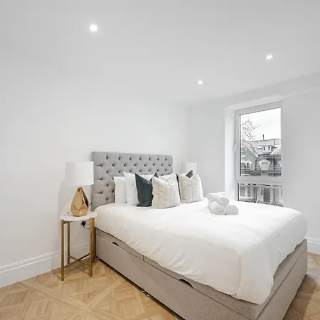 Modern 2 Bedroom Apartment With Ac In Chiswick London