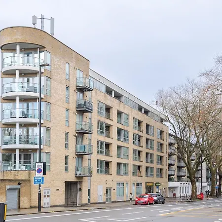 Modern 2 Bedroom Apartment With Ac In Chiswick