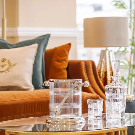 Apartment Modern 2 Bedroom Apartment With Ac In Chiswick *