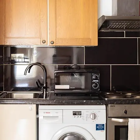 South Kensington Courtfield Gardens studio Apartment London