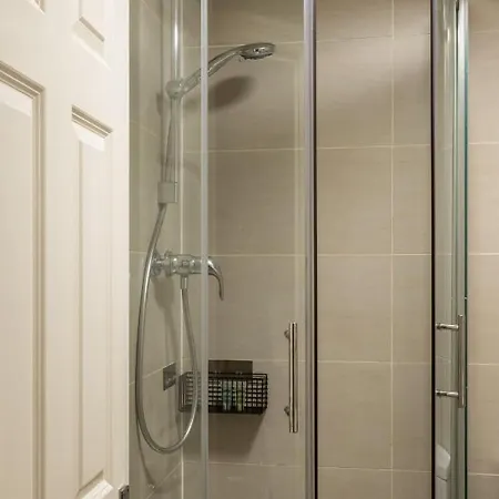 South Kensington Courtfield Gardens studio Apartment London
