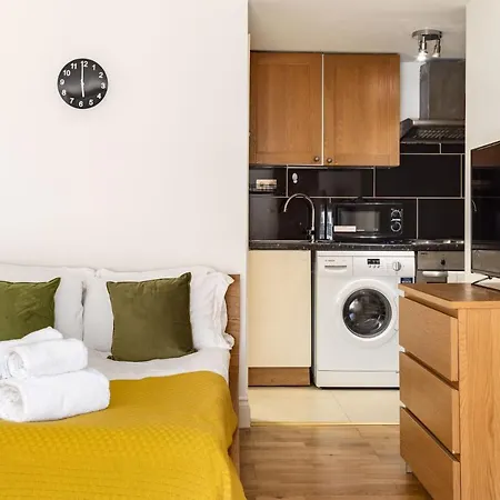 South Kensington Courtfield Gardens studio