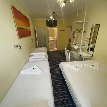 Hotel Manor 2*