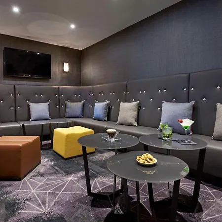 Doubletree By Hilton - Docklands Riverside Szálloda 4*
