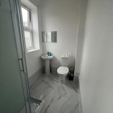 Anerly Road Apartment *