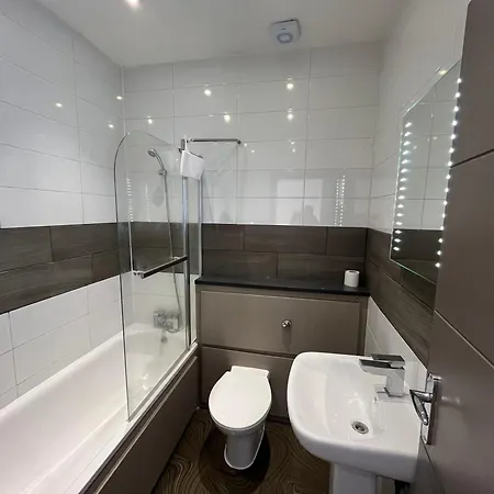 Apartment Anerly Road London