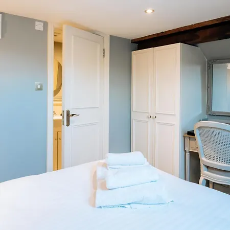 The Royal Oak 3* Woodford