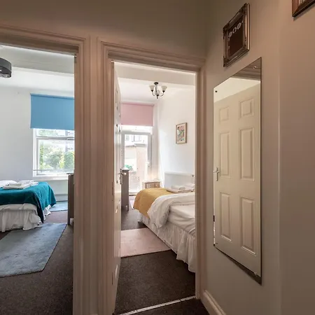 شقة Spacious Comfy 2br Flat
