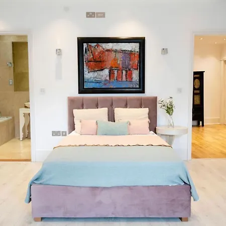 Luxurious In Marylebone, Apartment *