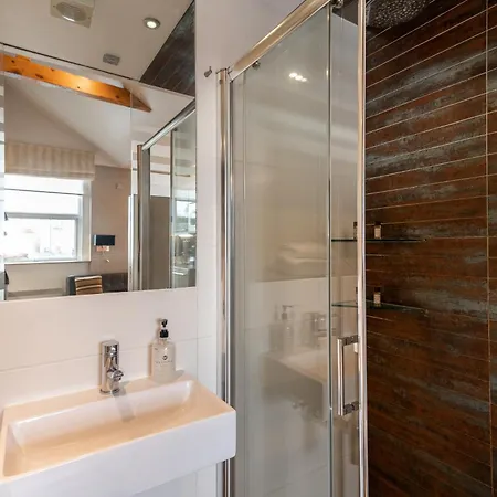 Space Apartmanhotel London