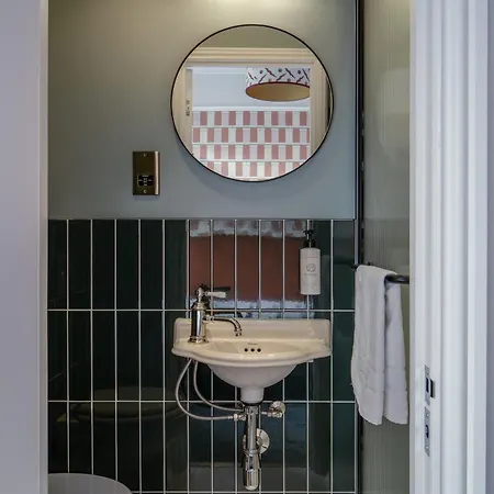 St. David's Paddington Hotel