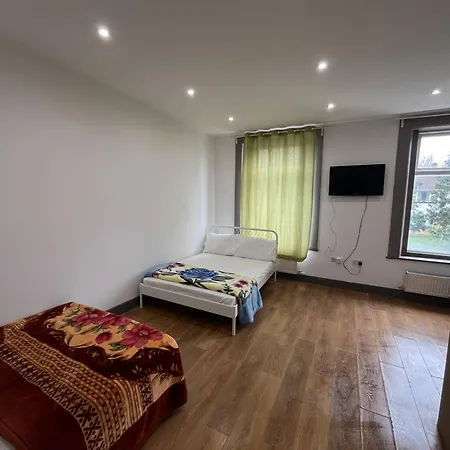 Apartment Anerly Road *
