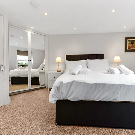 Modern 2 Bedroom Flat For 4 In Greater * Londres