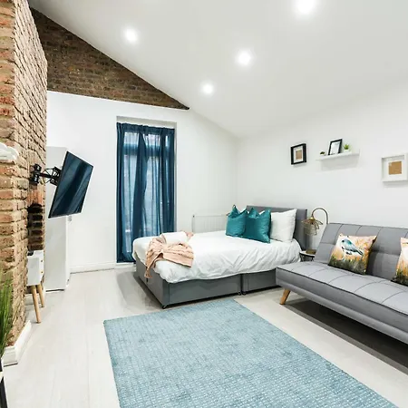 S3 Central-comfy,quiet Studio-balcony * Лондон