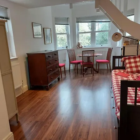 Apartamento Epsom Road Flat Croydon