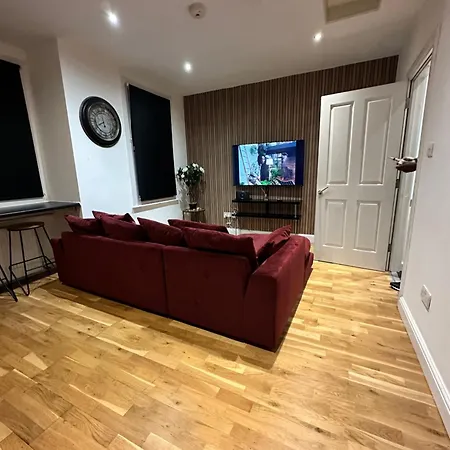 2 Bed Away From Tooting Appartamento