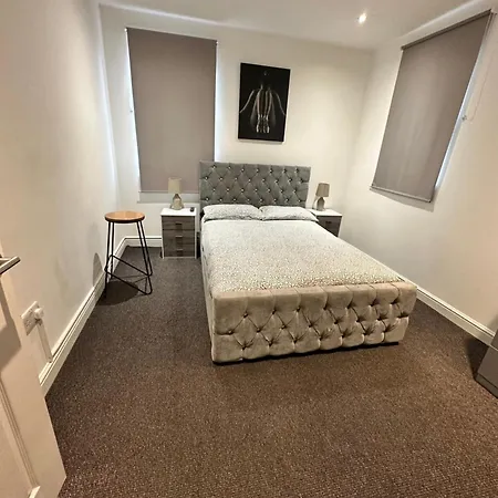 2 Bed Away From Tooting *