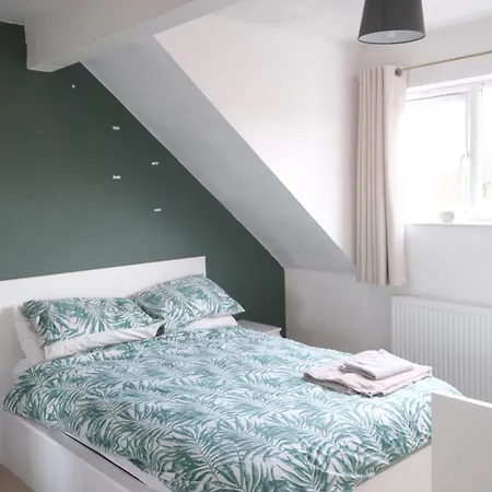 Charming 2br Minutes From Central London Merton (Greater London)