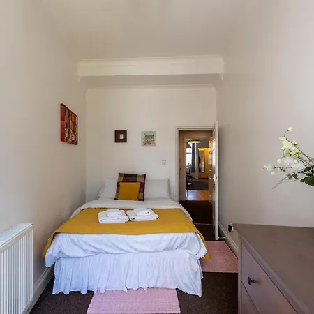 شقة Spacious Comfy 2br Flat لندن
