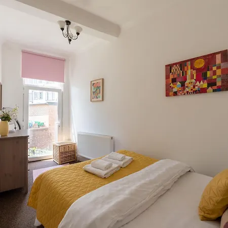 شقة Spacious Comfy 2br Flat