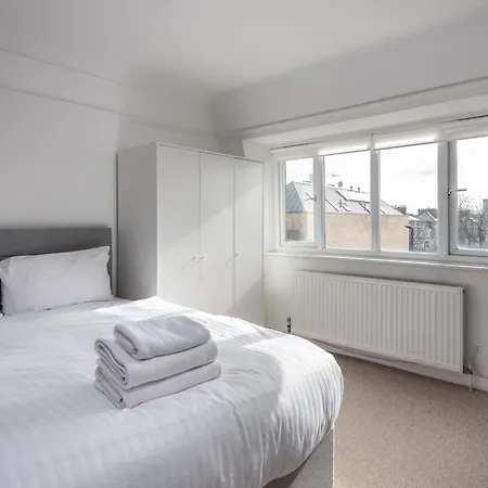 Argyle Aparthotel