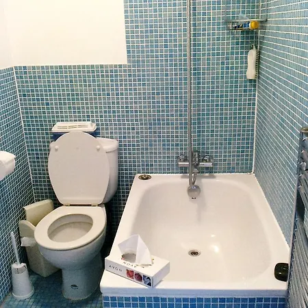 Oyo Ellipse Hotel 2*