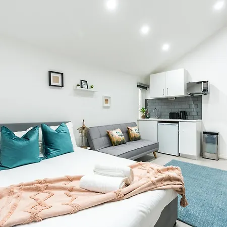 S3 Central-comfy,quiet Studio-balcony *