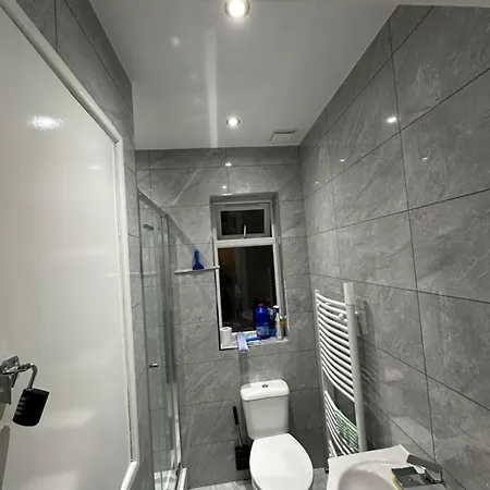 Smart Cosy/small Double In Oakridge Road Bromley