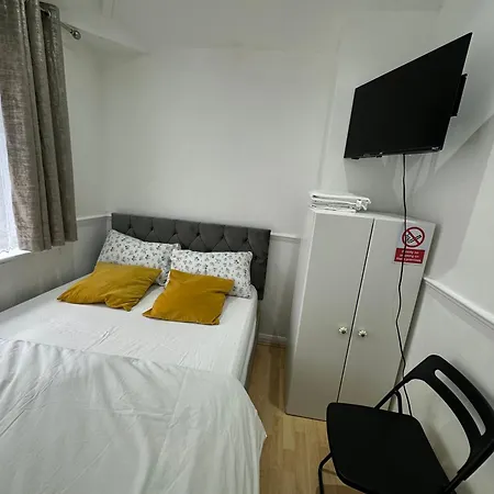 Smart Cosy/small Double In Oakridge Road Bromley Gæstehus