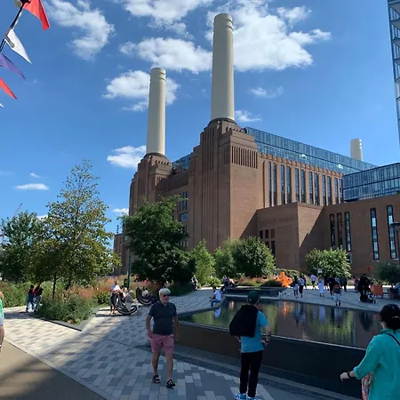 Lovely Newly Refurbished In Battersea דירה