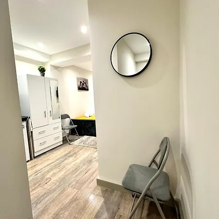 Harrow Suites Ha3 * London