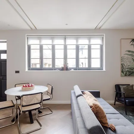 Parkside House - Regent's Park - By Frankie Says Londra