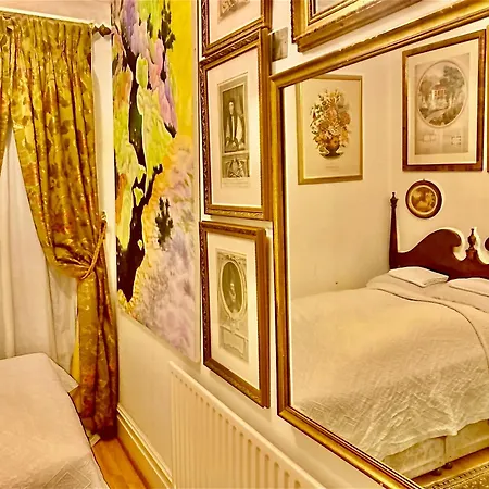 Quality And Very Good Value Private In Close To Notting Hill Zone 2 *