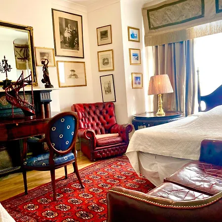 Quality And Very Good Value Private In Close To Notting Hill Zone 2
